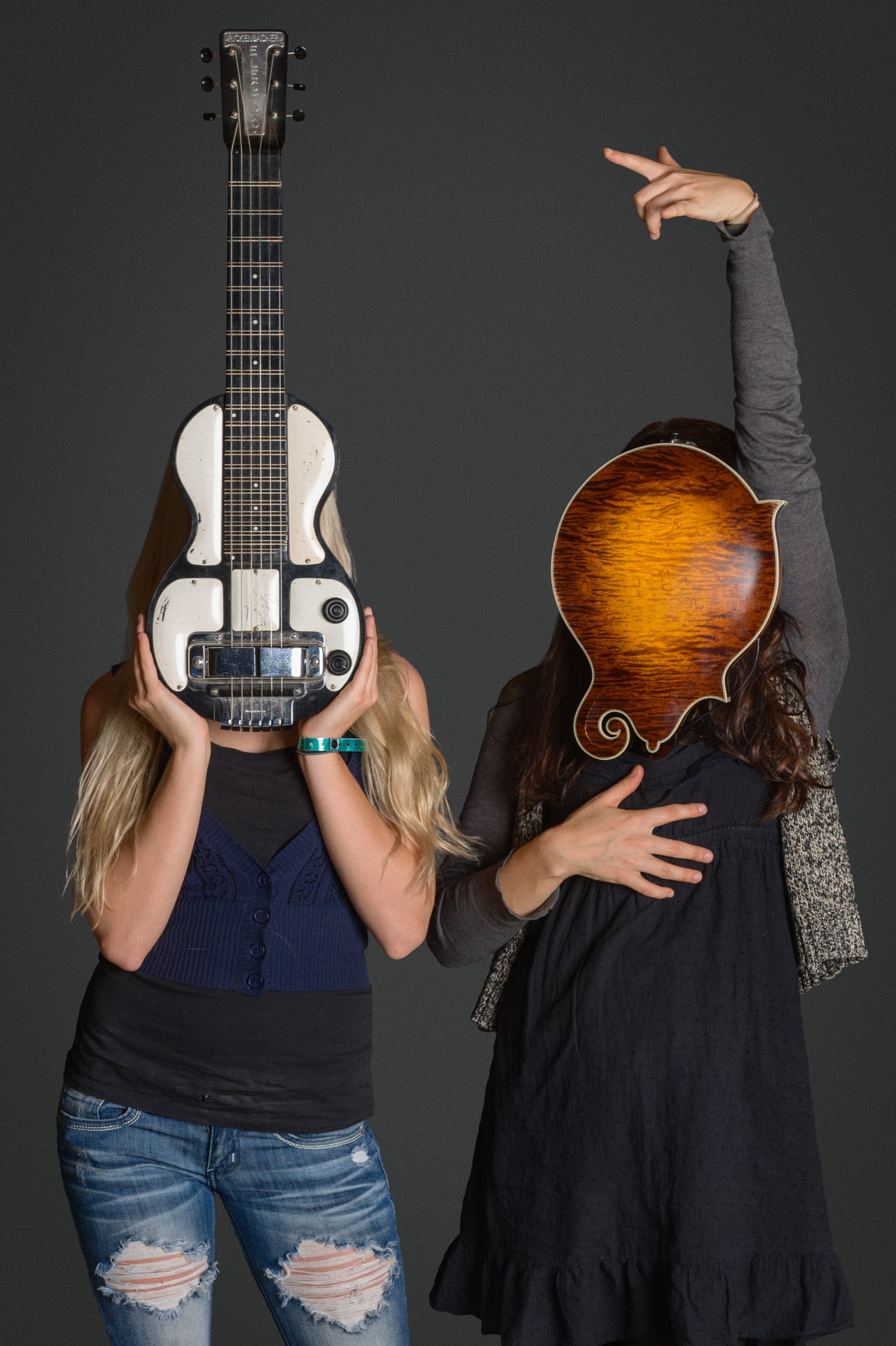 Larkin Poe Instrumenthead