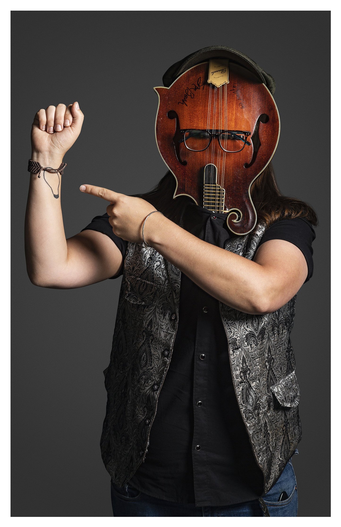 Instrumenthead-Mimi Naja